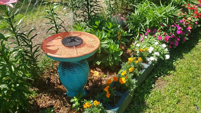 Lamp stand birdbaths