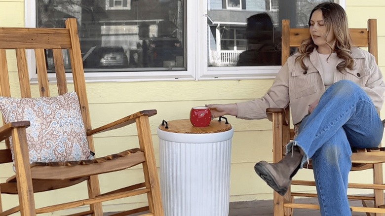 Outdoor coffee table / cooler from a repurposed fluted planter
