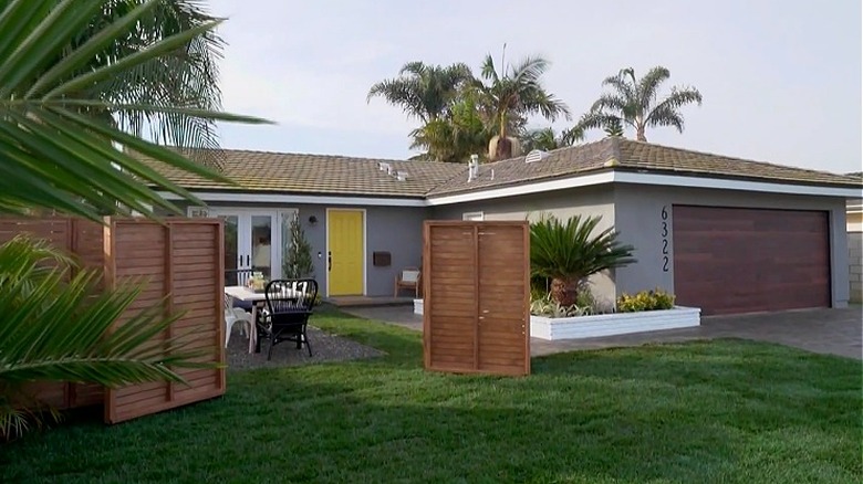 A screenshot showing the design Jasmine Roth made to add privacy to a front yard