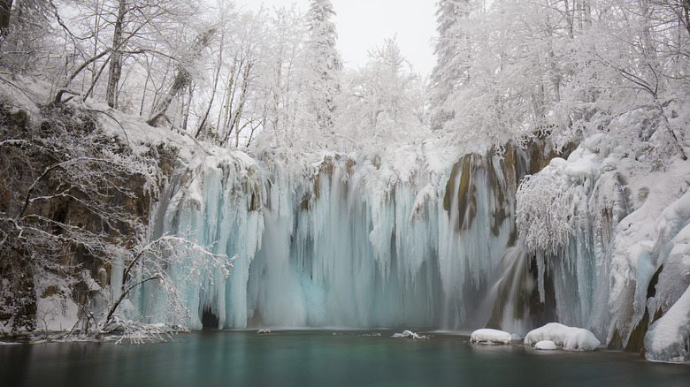 Waterfall frozen solid