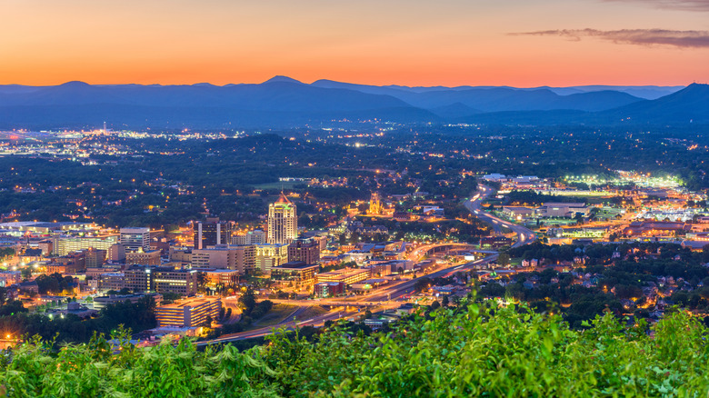 A view of the Blue Ridge and downtown Roanoke