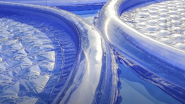 Solar rings for pool