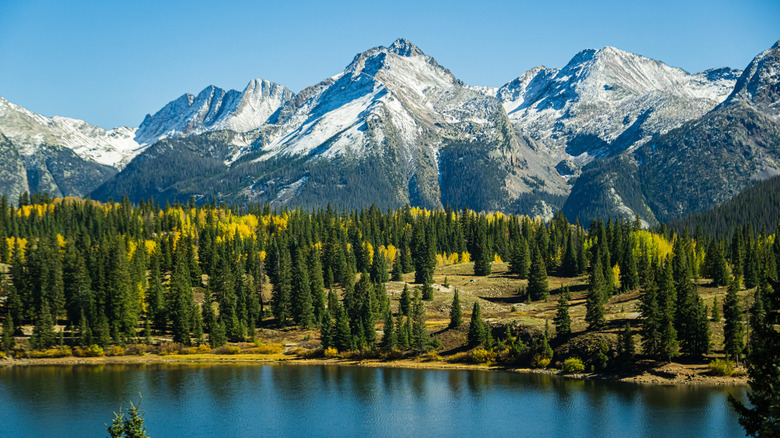A scenic view of Colorado's picturesque Rocky Mountains