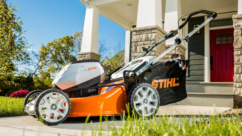 Stihl RMA 510 electric push mower