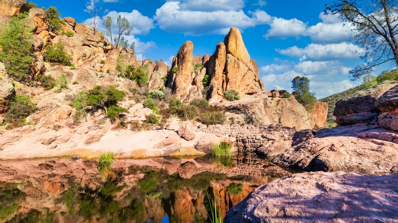 The dramatic desert landscape of Pinnacles National Park