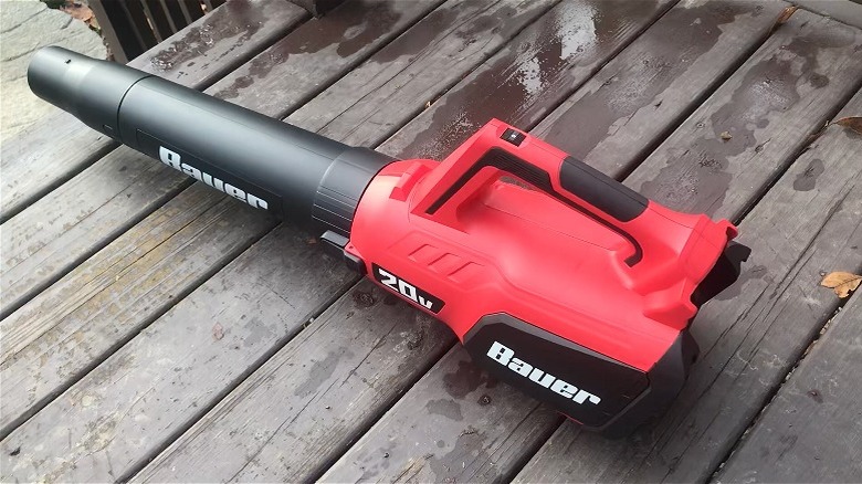 The BAUER 20V Cordless Jet Fan Blower on wooden table