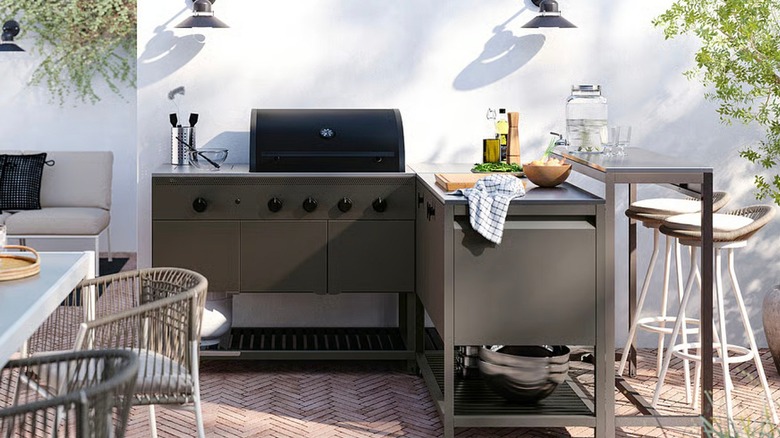 A BÅTSKÄR outdoor kitchen set from IKEA