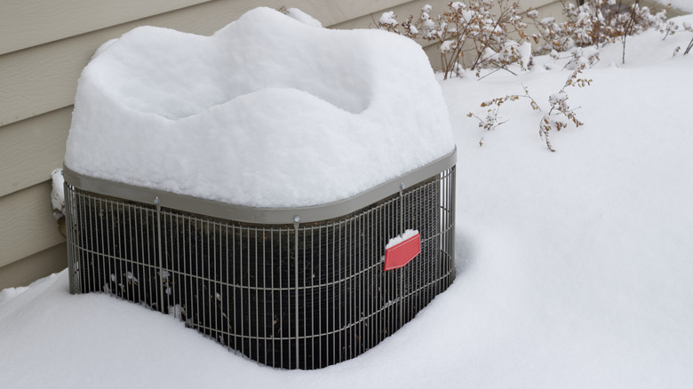 Air conditioner in snow