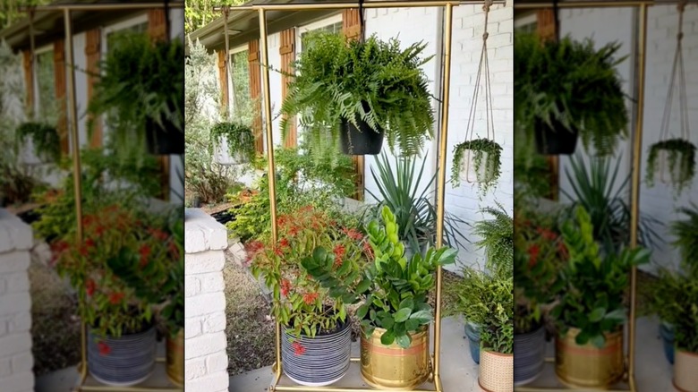 Tutorial for upcycled clothing rack into plant hanger