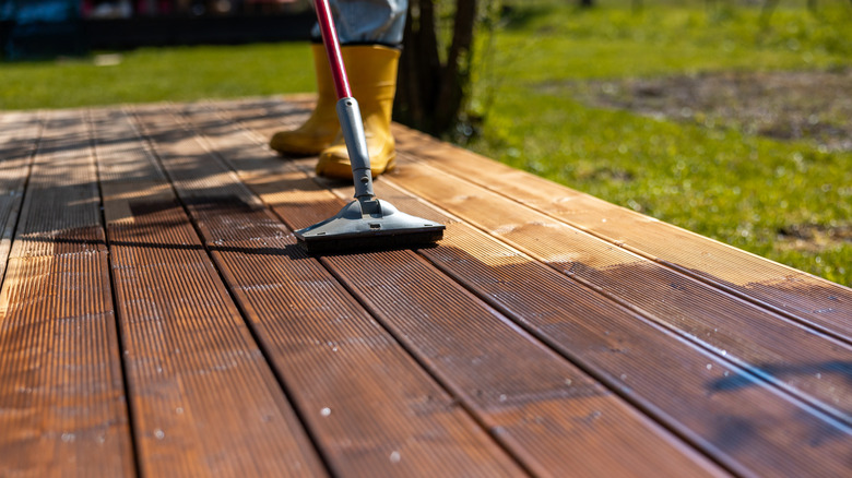 Person staining deck