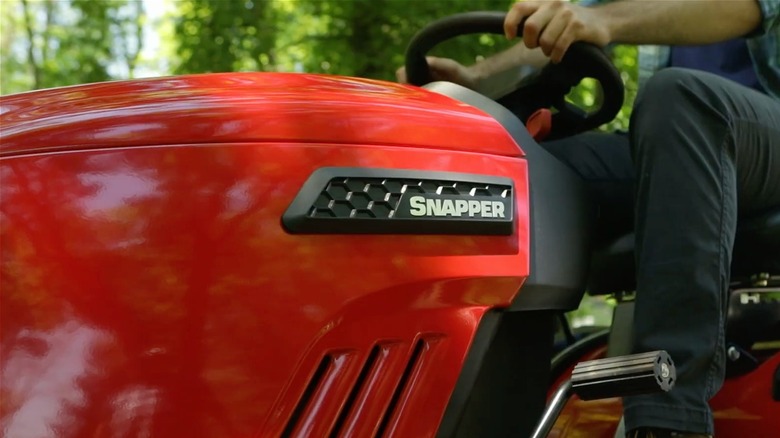 Snapper mower close up
