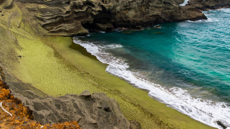 Papakōlea Green Sand Beach