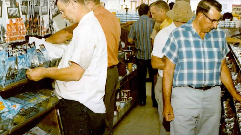 Shopping in Bass Pro Shops in the 1980s