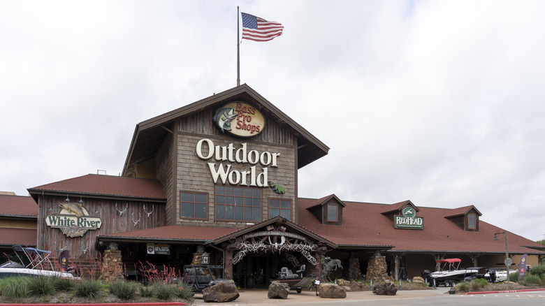 Bass Pro Shops store in Pearland, TX