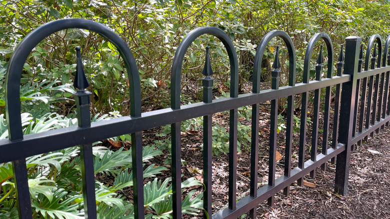 round top aluminum fencing